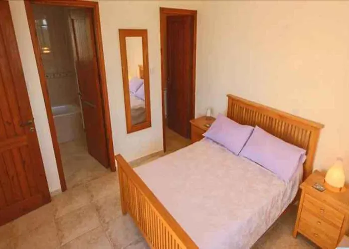 Villa Camelot By Ezoria *