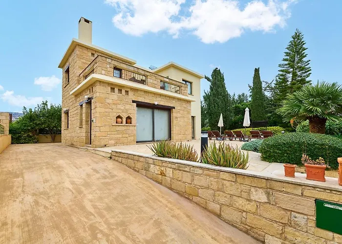 Camelot By Ezoria Villa Coral Bay