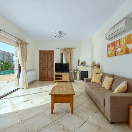 Camelot By Ezoria Villa *