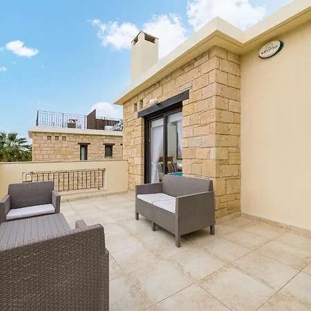 Villa Camelot By Ezoria