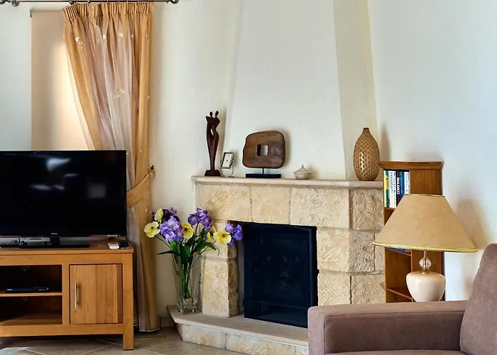 Camelot By Ezoria Villa