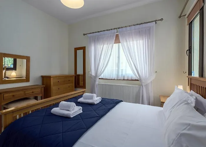 Camelot By Ezoria Villa Coral Bay