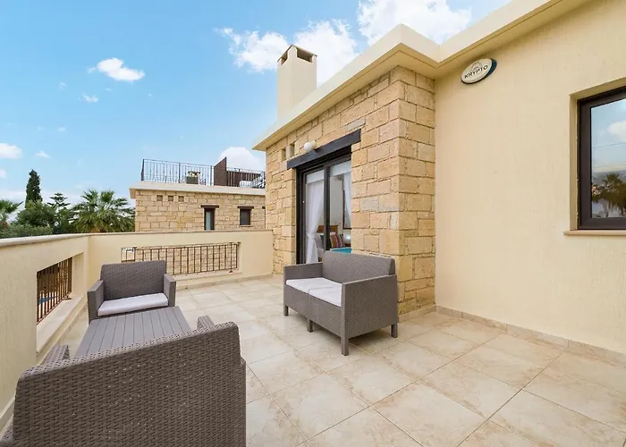 Villa Camelot By Ezoria